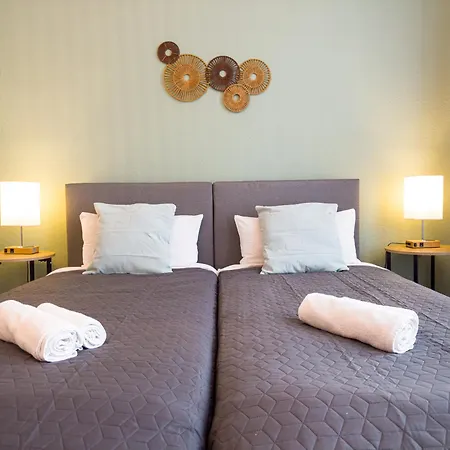Immostay M#haus R- Mit 6 Zimmern, Parken & Wifi, 4k-streaming